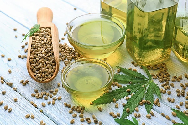 تصویر 2 از قیمت خرید عرق رازیانه اصل + فروش ویژه